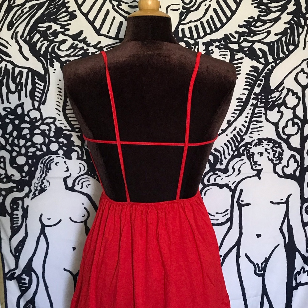 Red flowy dress - Picture 2 of 3